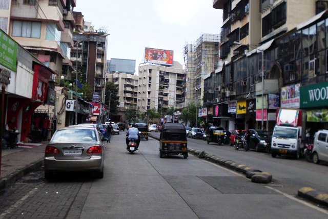 Global Advertisers rules Mumbai with 100 new hoardings